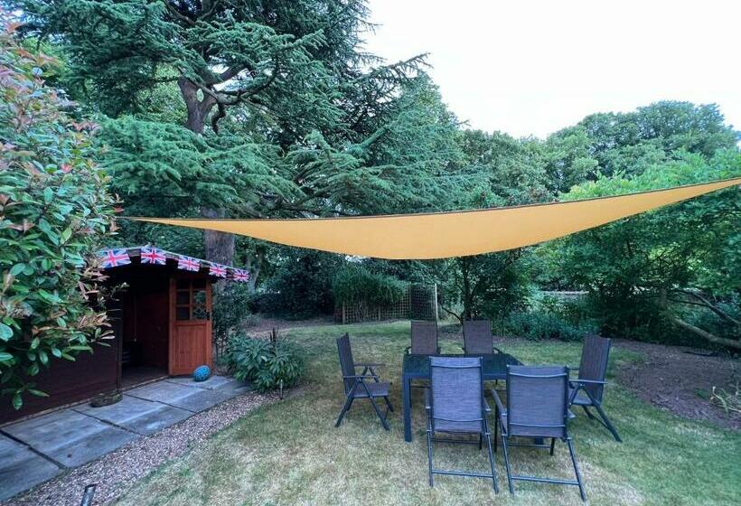 침실 4개 주택, Seven Limes