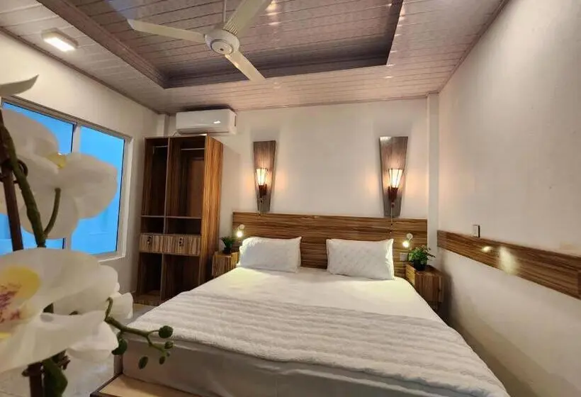 Quarto Economy, Batuta Maldives Fourson