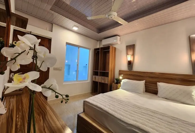 Quarto Economy, Batuta Maldives Fourson