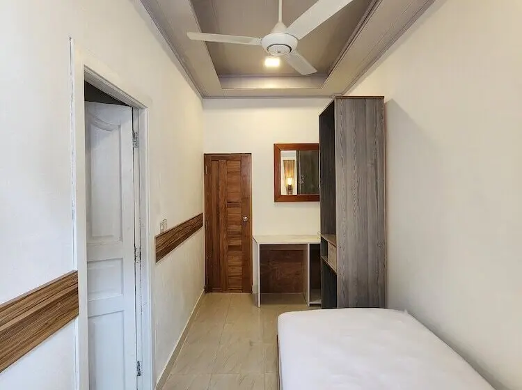 Quarto Economy Individual, Batuta Maldives Fourson