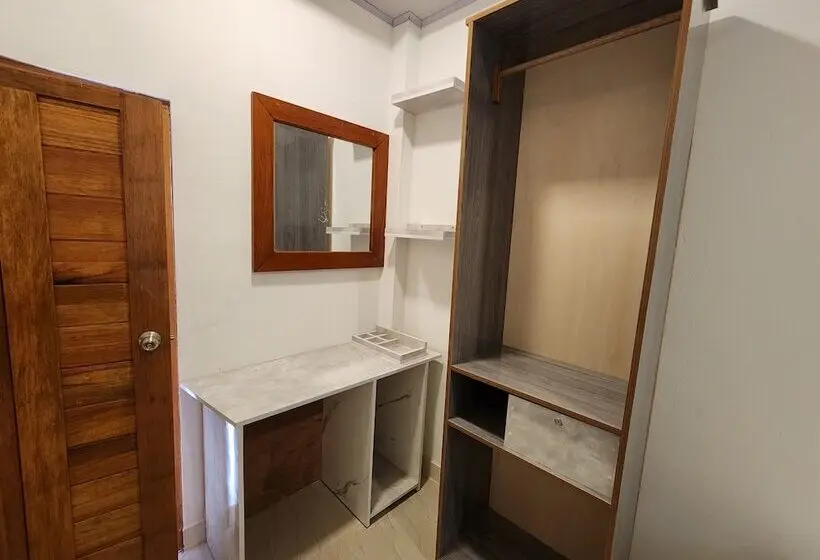 Quarto Economy Individual, Batuta Maldives Fourson