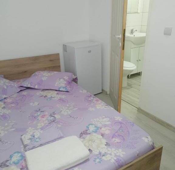 スタンダードトリプルルーム, Emyra S Holiday Rooms