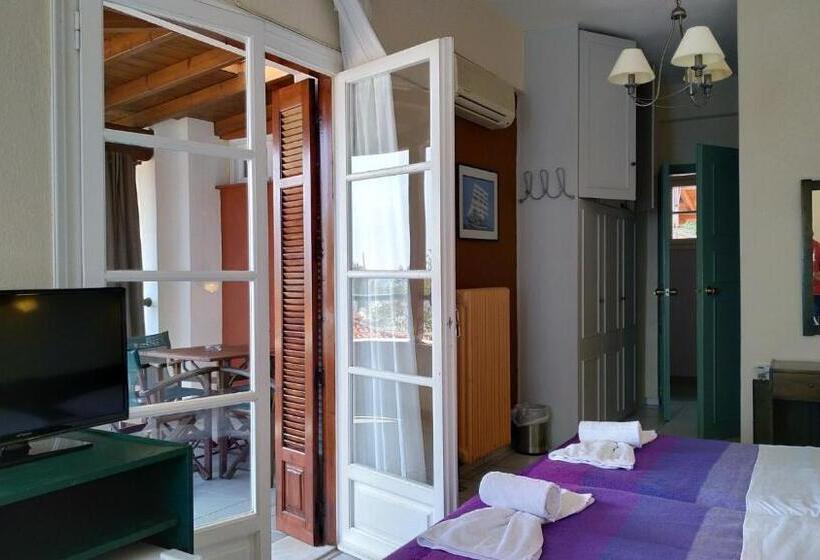 Triple Room Sea View, Anesis