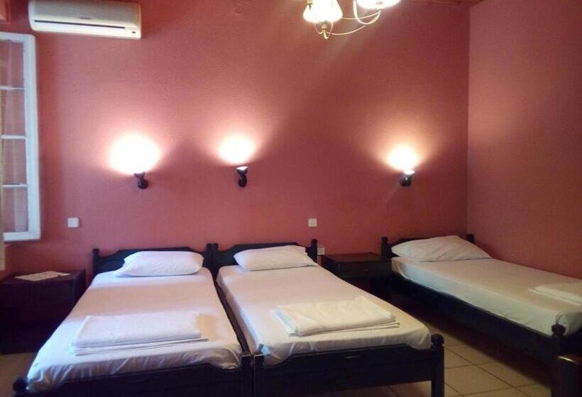 Трехместный Номер Стандарт Вид на Сад, Anesis