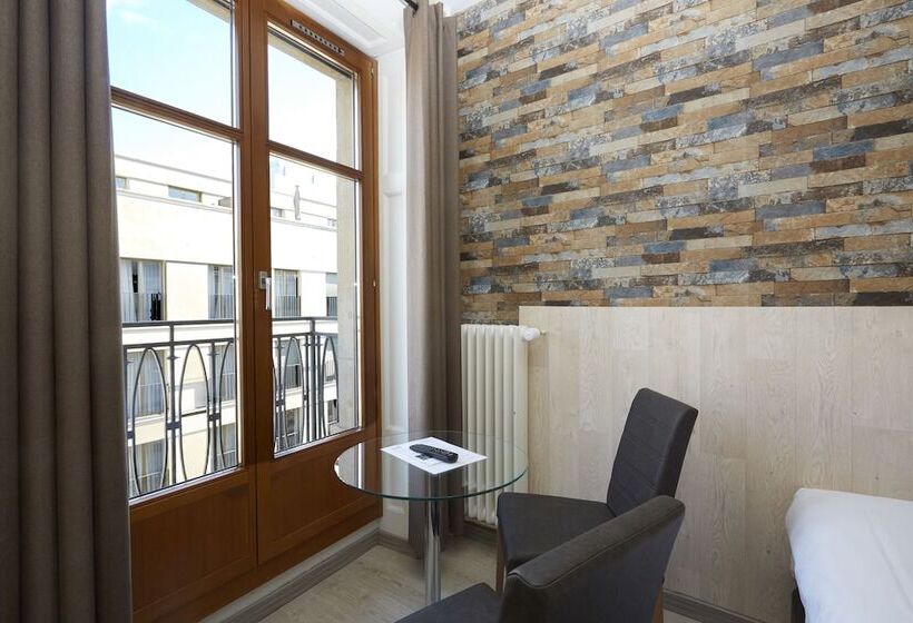 اتاق عادی, Central