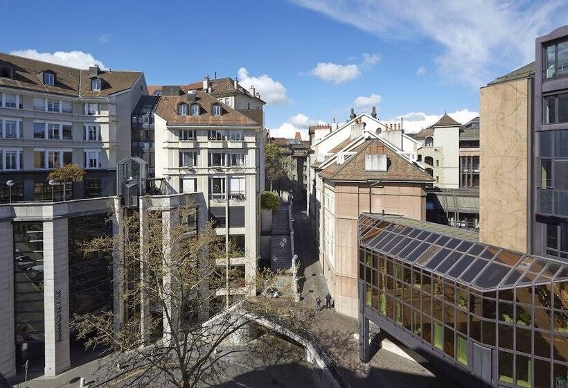 اتاق استاندارد, Central