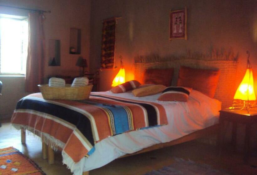 اتاق استاندارد, Dar Lorkam