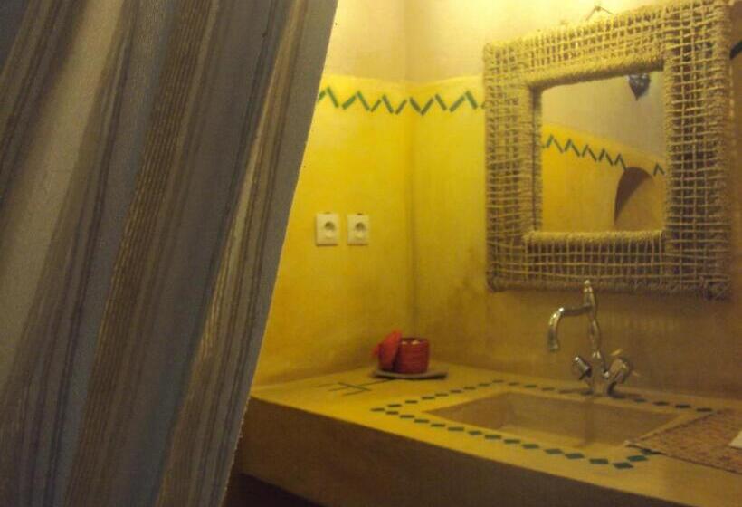 اتاق استاندارد, Dar Lorkam