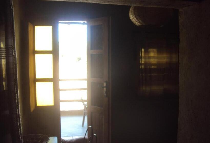 سوییت خانوادگی, Dar Lorkam