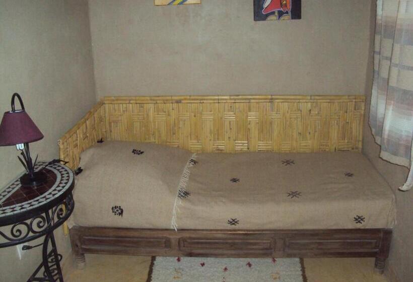 سوییت خانوادگی, Dar Lorkam