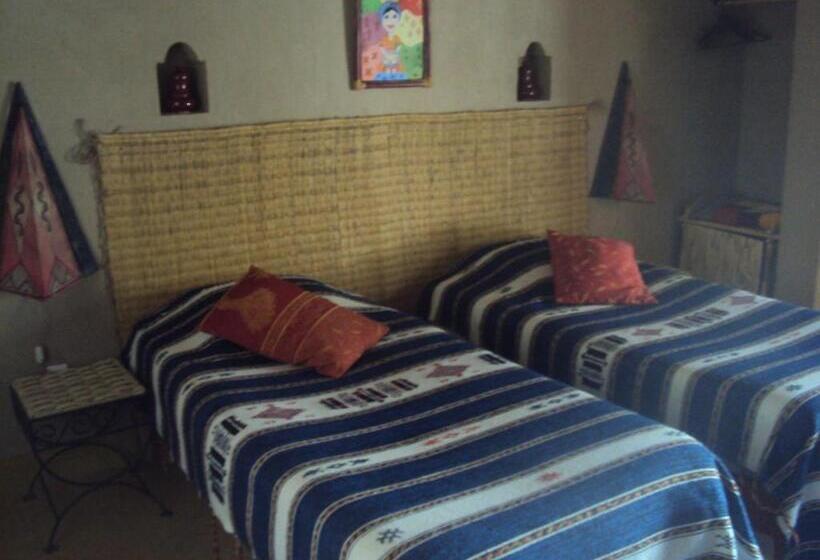 اتاق استاندارد, Dar Lorkam