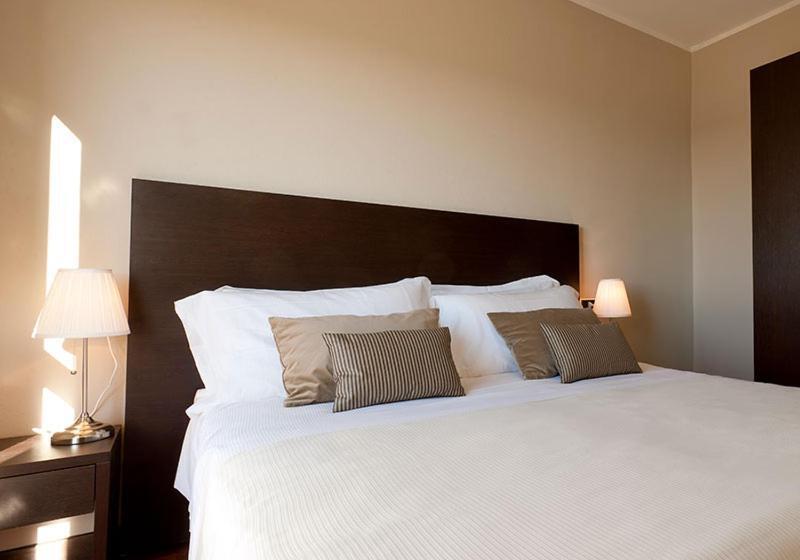 이코노미 룸, Kent