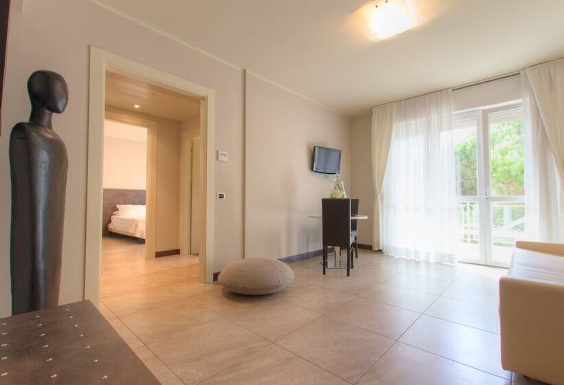 주니어 스위트, Kent