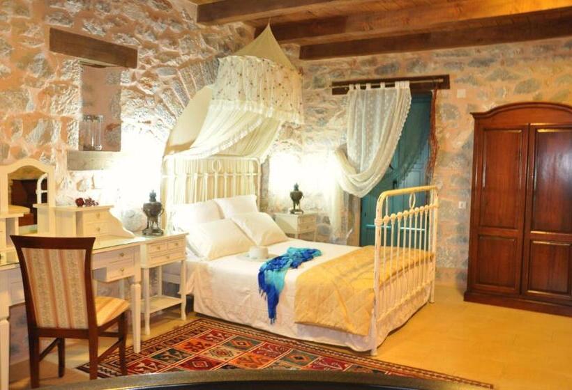 חדר סטנדרט לשלושה, Ktima Karageorgou