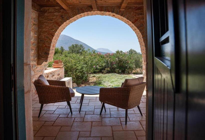 חדר אקונומי, Ktima Karageorgou