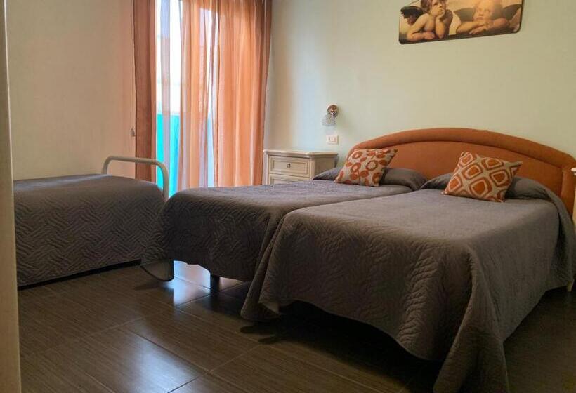 اتاق استاندارد چهار تخته, Spiaggia Marconi