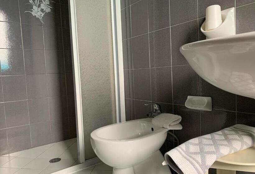 اتاق استاندارد یک نفره با چشم‌انداز دریا, Spiaggia Marconi