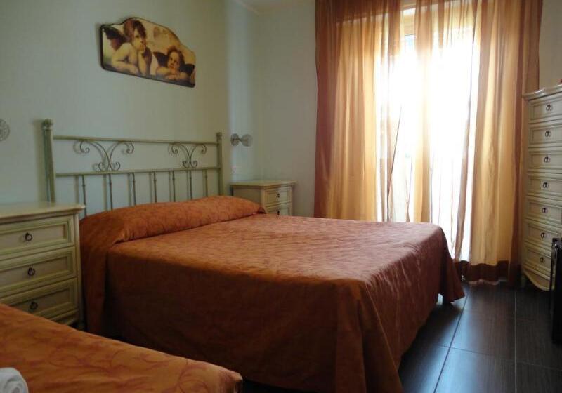 اتاق استاندارد سه نفره, Spiaggia Marconi