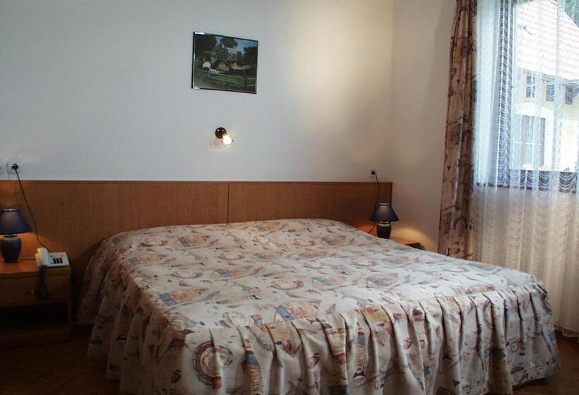 חדר סטנדרט, Szeleta