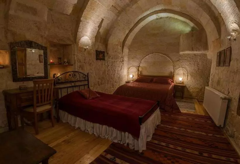 デラックスルーム, Temenni Evi