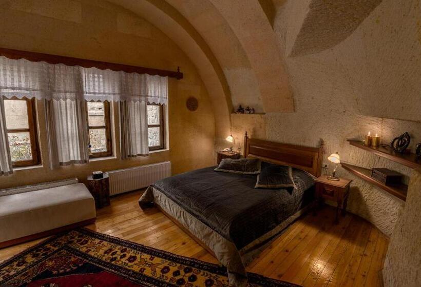 디럭스 룸, Temenni Evi