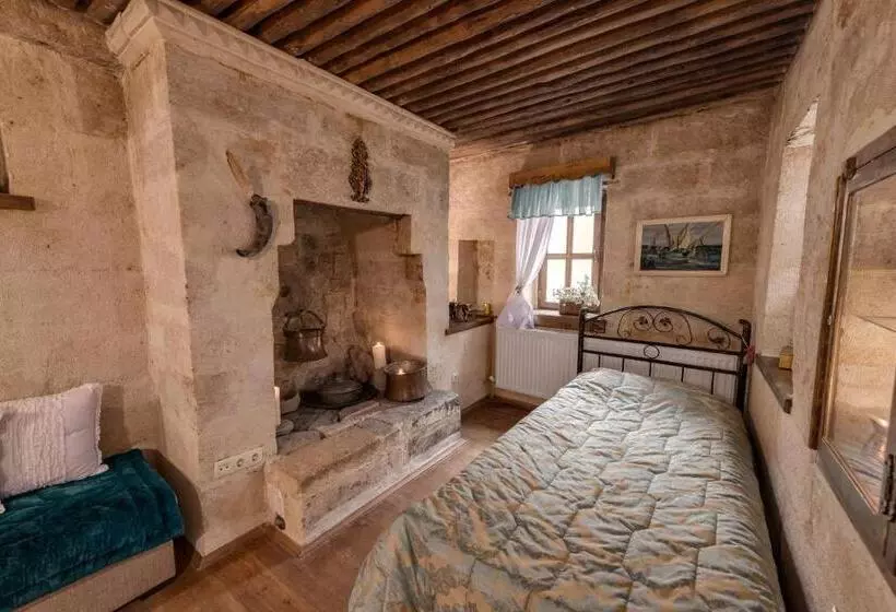 デラックスルーム, Temenni Evi
