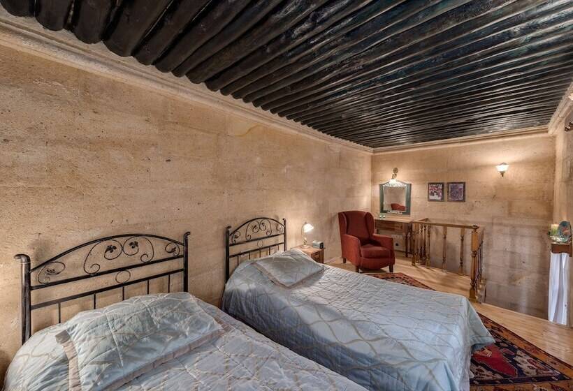 디럭스 룸, Temenni Evi