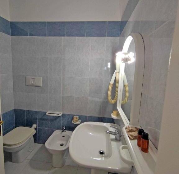 Chambre Triple Standard Vue Mer, Picchio Hotel Pescoluse