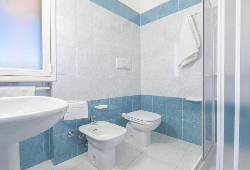 Chambre Quadruple Standard, Picchio Hotel Pescoluse