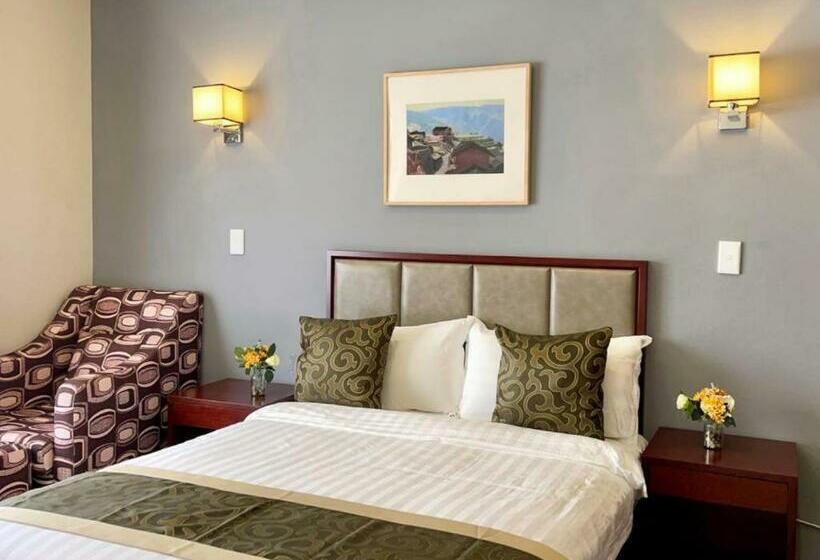 Номер Стандарт Вид на Сад, Atlantic Pearl Guest House Rivonia