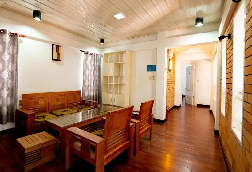ویلای 1 خوابه با چشم‌انداز باغ, Golden Star Villa Hue