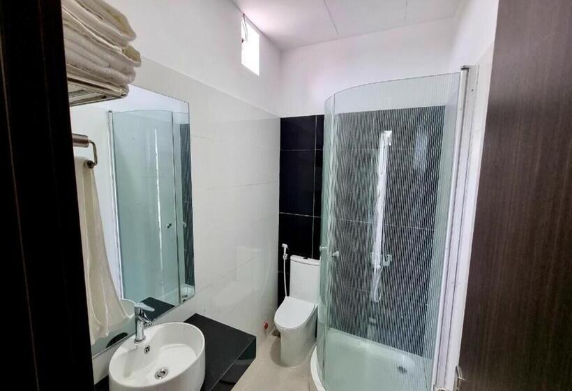 اتاق لوکس خانوادگی, Golden Star Villa Hue