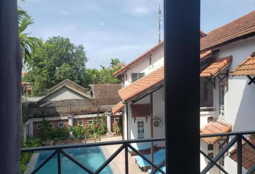 اتاق لوکس خانوادگی, Golden Star Villa Hue