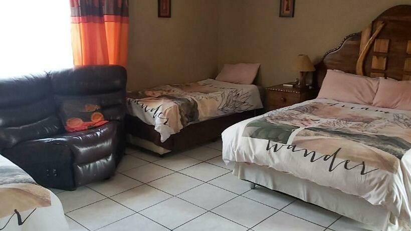 غرفة ديلوكس عائلية, African Elephant Guesthouse