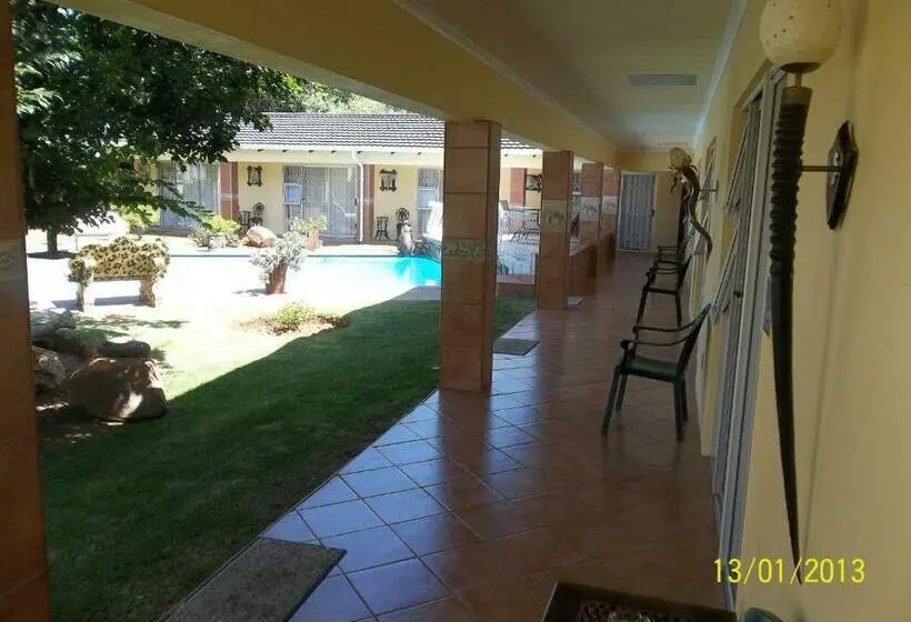ガーデンビューファミリールーム, African Elephant Guesthouse