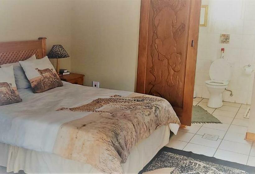 غرفة عائلية مطلّة علي الحديقة, African Elephant Guesthouse
