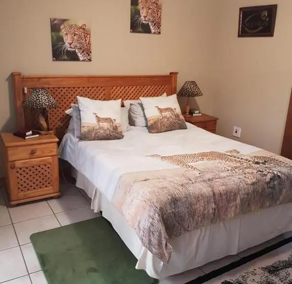 ガーデンビュースタンダードルーム, African Elephant Guesthouse
