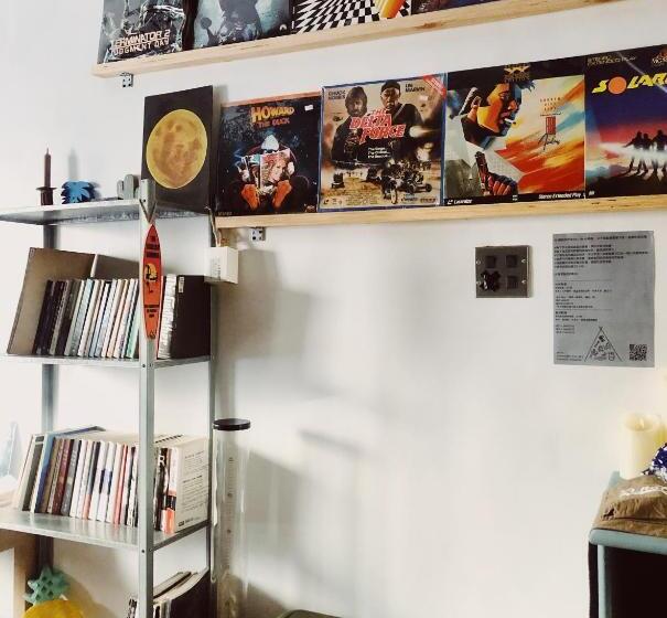 تختخواب در اتاق مشترک, 小帳篷