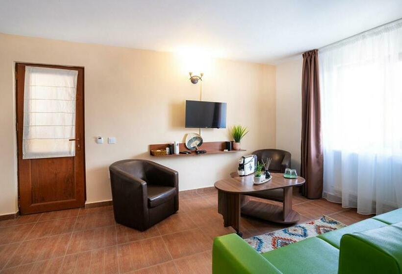 Family Suite, Complex Lotus