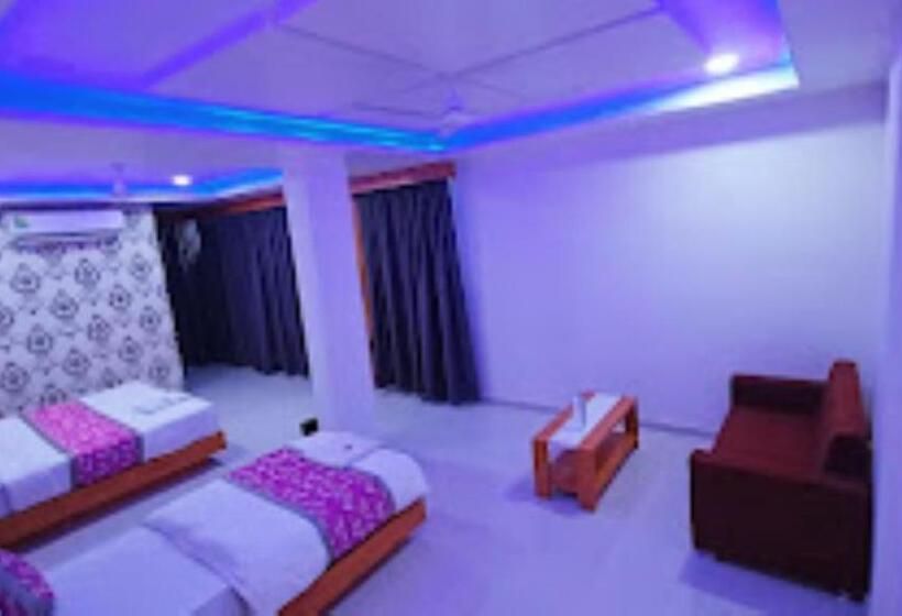 غرفة قياسية, Green Leaf,anand