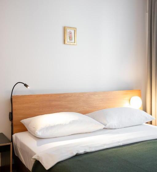 스탠다드 발코니 룸, Magdas Hotel Vienna City First Social Business Hotel In Austria