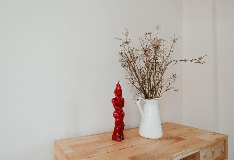 اتاق استاندارد, Islow Coliving