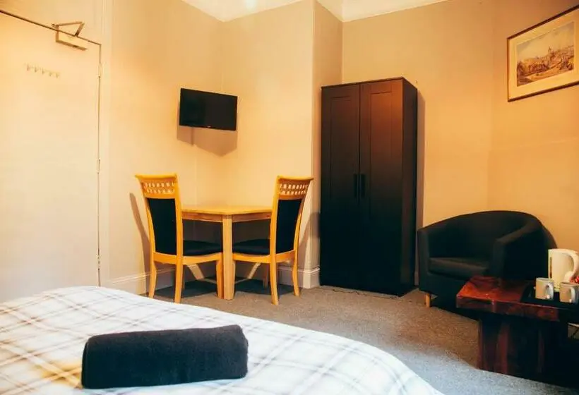 اتاق استاندارد با سرویس بهداشتی مشترک, Belford Hostel