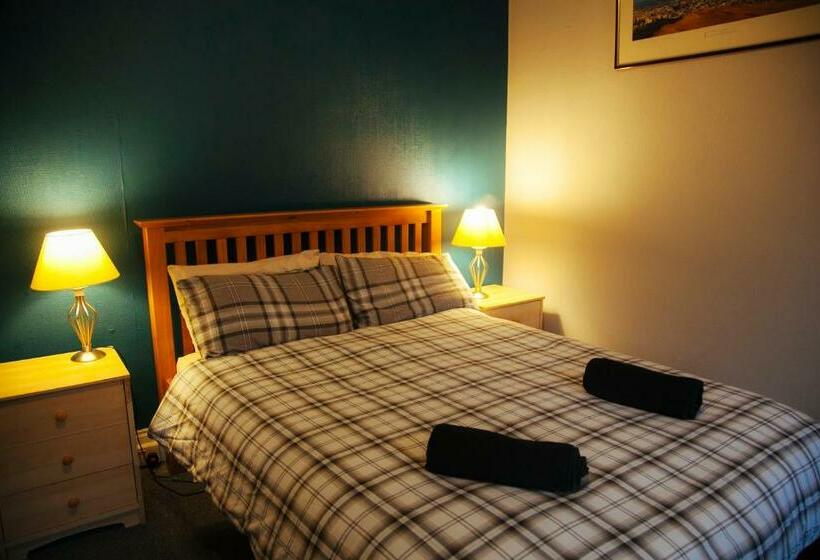 اتاق استاندارد با سرویس بهداشتی مشترک, Belford Hostel