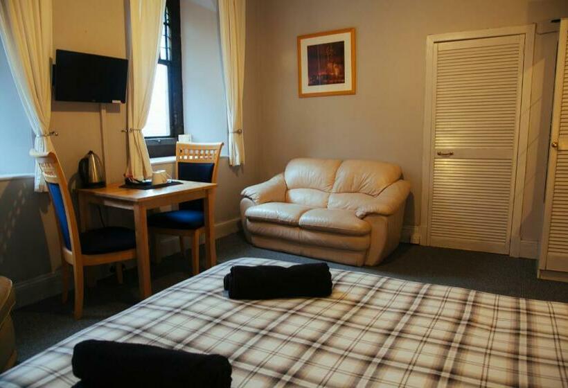 اتاق استاندارد با سرویس بهداشتی مشترک, Belford Hostel