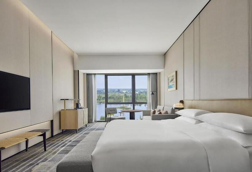 اتاق لوکس با تخت بزرگ, Sheraton Chengdu Pidu