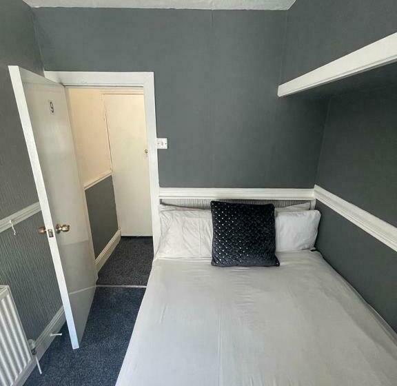 Camera Standard, Km Central Pier