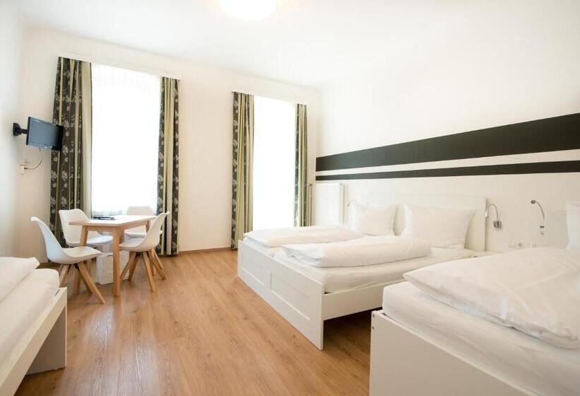 חדר דלוקס לארבעה, Pension Alte Mühle