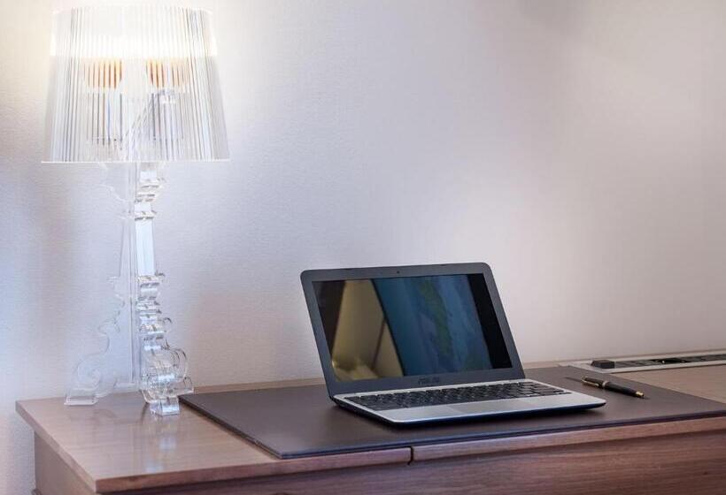 חדר פרמיום עם מרפסת, Arthaus