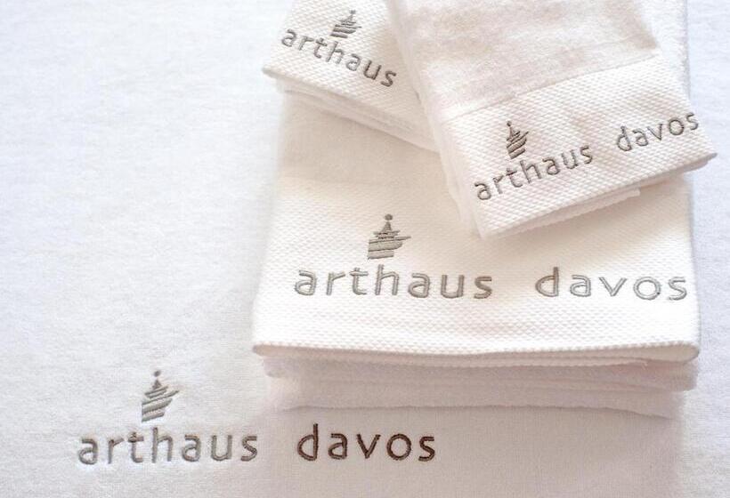 חדר סטנדרט, Arthaus